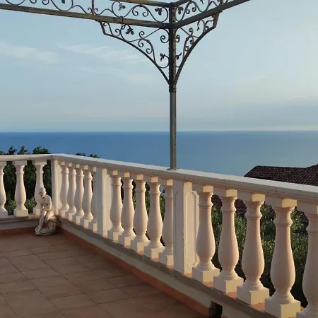 Casa Marecielo - Attico Con Terrazza Panoramica Vista Mare * Longobardi