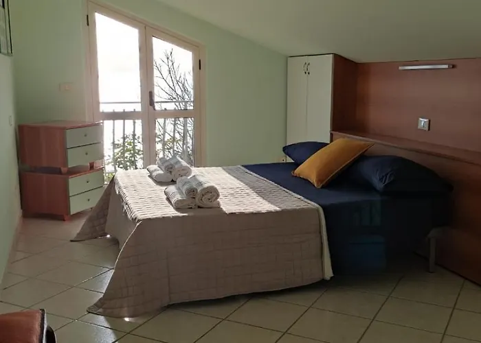 Casa Marecielo - Attico Con Terrazza Panoramica Vista Mare 公寓 隆戈巴尔迪