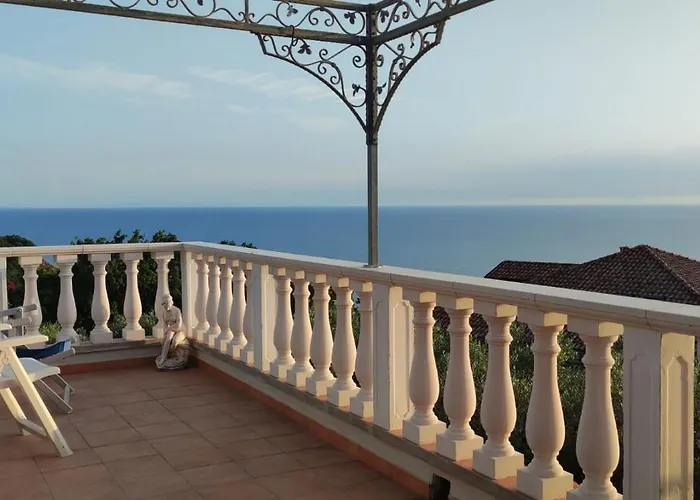 Casa Marecielo - Attico Con Terrazza Panoramica Vista Mare * Longobardi